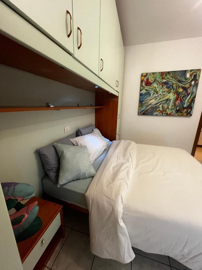 Appart 21 Artistic Beach Apartment Lignano Sabbiadoro Buitenkant foto